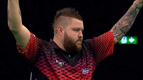 where does michael smith darts player live