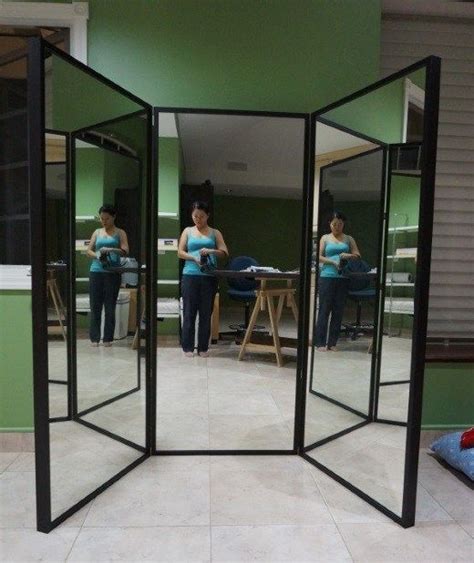 where to find someone for a three way mirror