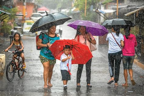where to go in manila when raining