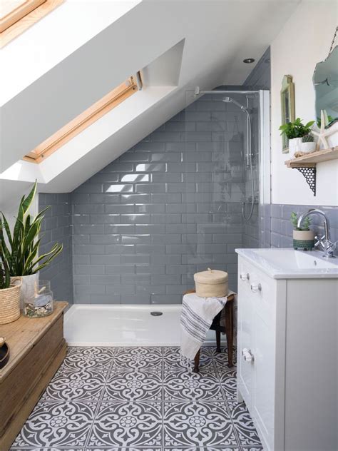 Which Tiles Are Best For A Small Bathroom?