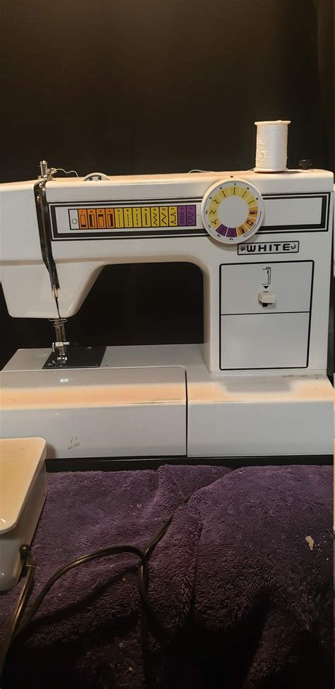 White Sewing Machine Model 1505 User Manual