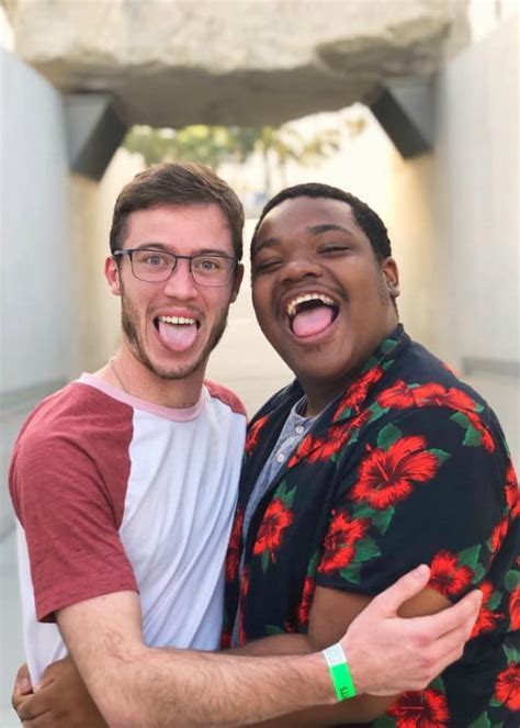 who is macdoesit dating