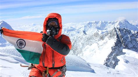 who is the first woman of india to climb mount everest