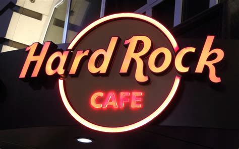 who owns the hard rock cafe