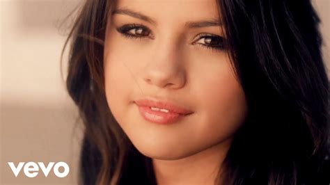 Who Says Selena Gomez Terjemahan Lirik Lagu Arti Lirik Lagu Selena Gomez Who Says - Lirik Lagu Selena Gomez Who Says