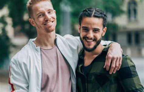 why gay men speak with lisp