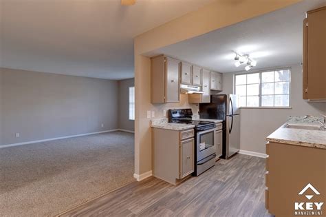For Rent - Apartment. $455 - $485. 1 - 2 bed. 1 bath. Treewood Apartme