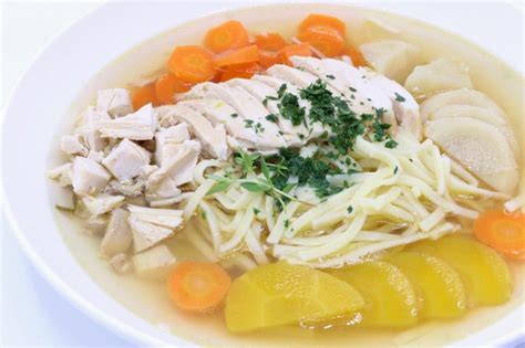 wie koche ich eine kräftige hühnersuppe