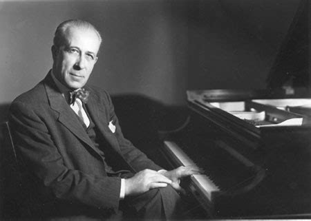 wiktor labunski biography sample