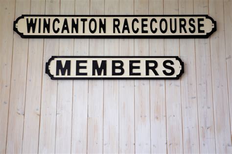 wincanton racing tips