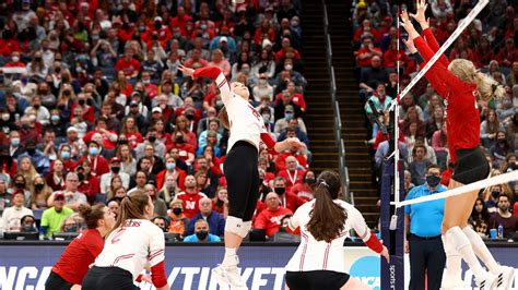 Wisconsin Volleyball Team Locker Room Photos