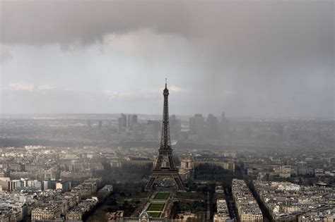 wolken uber paris