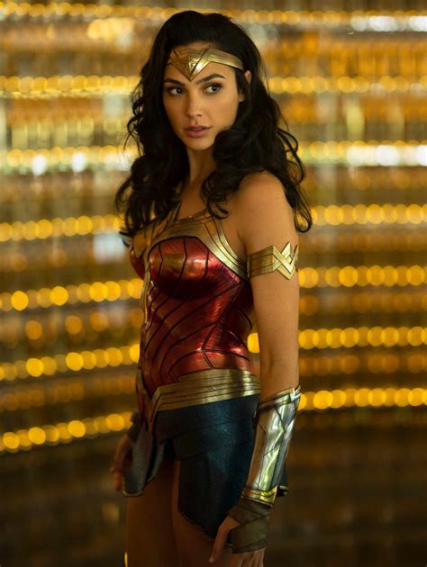 wonder woman 1984 review nytimes