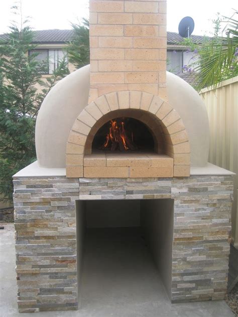 Wood Pizza Oven Construction