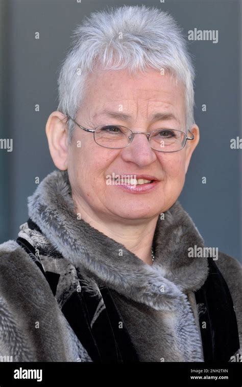 World Book Day Dame Jacqueline Wilson Reads To A Day At The Zoo - A Day At The Zoo