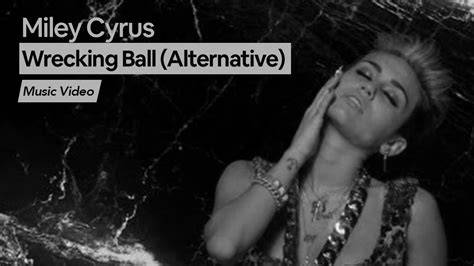 wrecking ball nude
