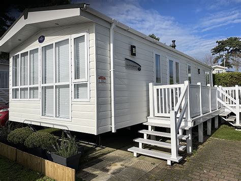 www.caravan-rental-rockley-park.co.uk