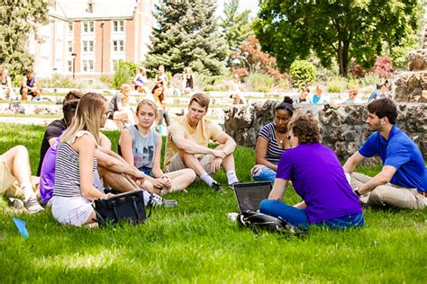 www.naz.edu :: Developing Child and Families - Nazareth College