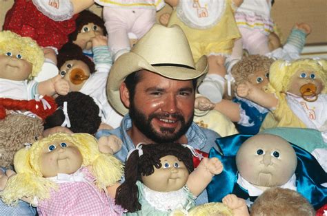 xavier roberts biography