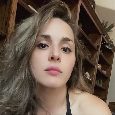 xochavella onlyfans nude