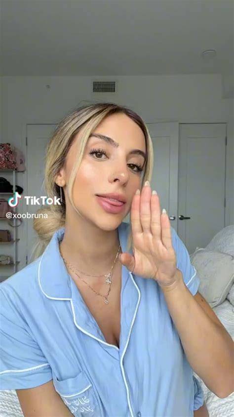 xoobruna nude