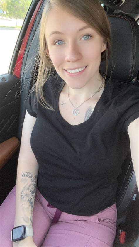 xoxohoneybear OnlyFans leaked content