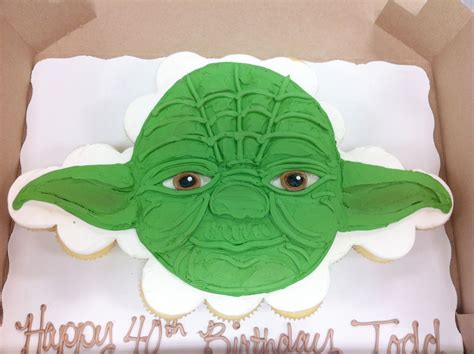 Yoda Cupcake Cake
