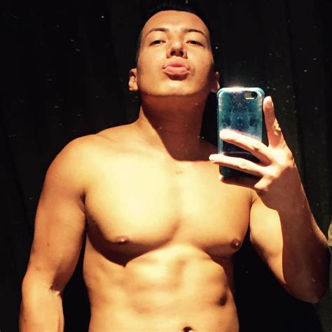 yonli barry nude