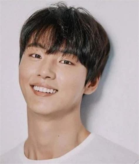 yoon shi-yoon | Tnh trng gy sc ca Yoon Shi