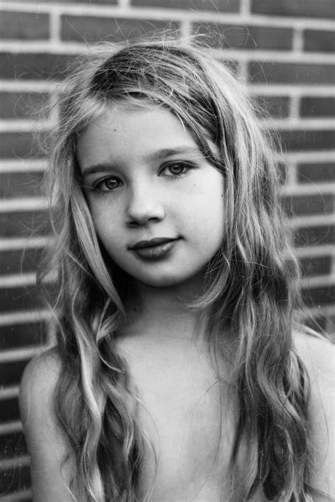 young gitls nude