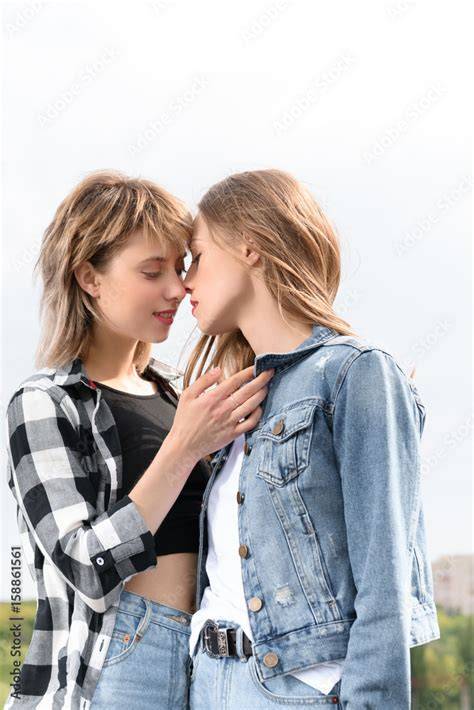 young lesbian nude