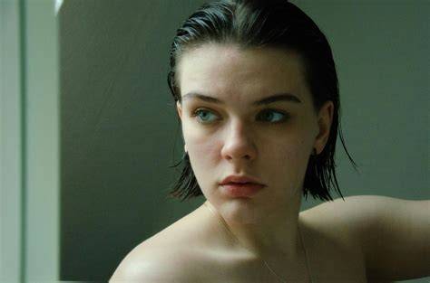 young nude gils
