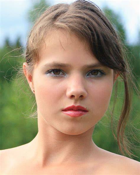 young nude modell