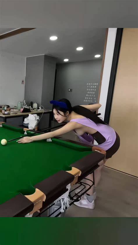 your pool queen nude