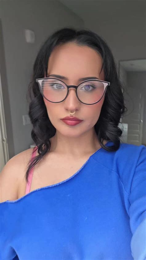 yourbluebeari3 onlyfans