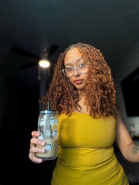 yourfavfattieb nude