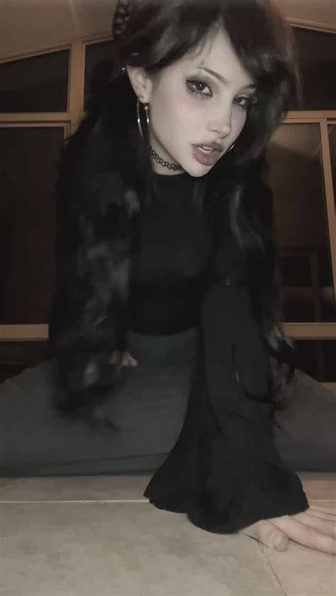yourluvrgrl nude