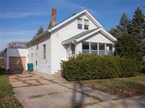 157 Racine, WI homes for sale, median price $199,900 (1% M/M, 1