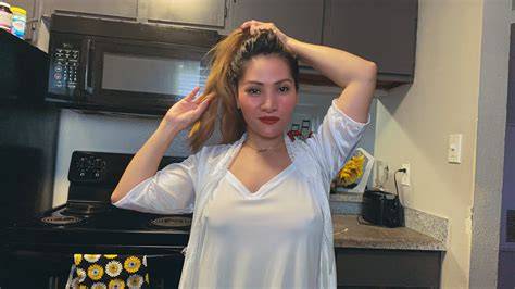 zo kitchen nude