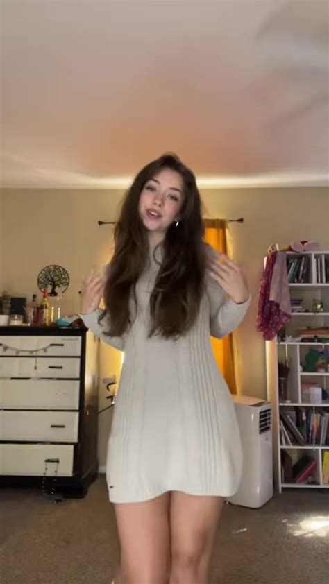 zoe ebarb nude leak