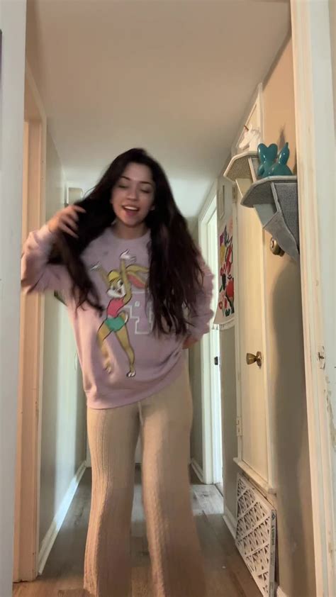 zoe ebarb nude leaks
