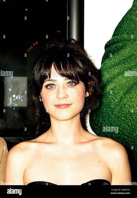 zooey moore nude