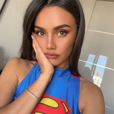 zoyevans nude