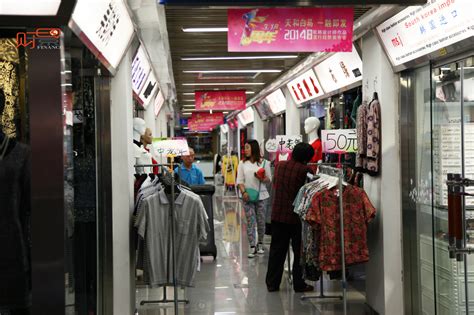 北京动物园服装批发市场拿货