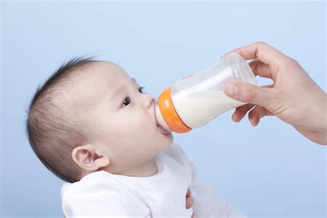 十个月的宝宝一天吃多少奶粉