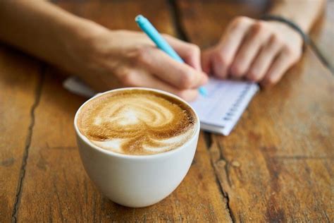 ﻿amateurs de café, réjouissez-vous : cela pourrait vous rendre meilleur dans votre travail