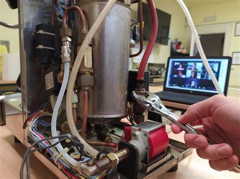 ﻿capacitación para técnicos certificados en reparación de máquinas de espresso