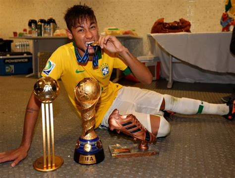 ﻿cuantos trofeos ha ganado neymar en su carrera
