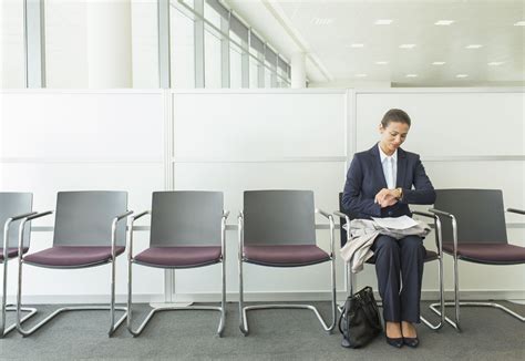 ﻿cómo manejar una oferta de trabajo mientras espera una entrevista