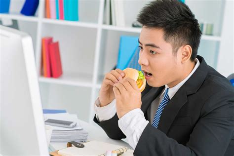 ﻿leyes sobre las pausas para comer y descansar del trabajo